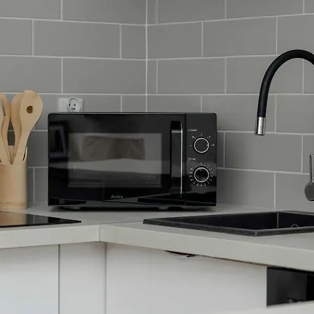 Functional With Gym & Sauna By Renters