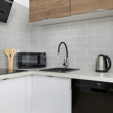 Functional With Gym & Sauna By Renters