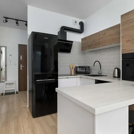 Functional With Gym & Sauna By Renters *
