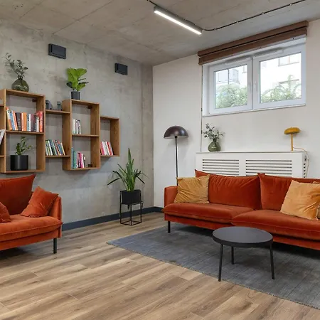 Functional With Gym & Sauna By Renters *